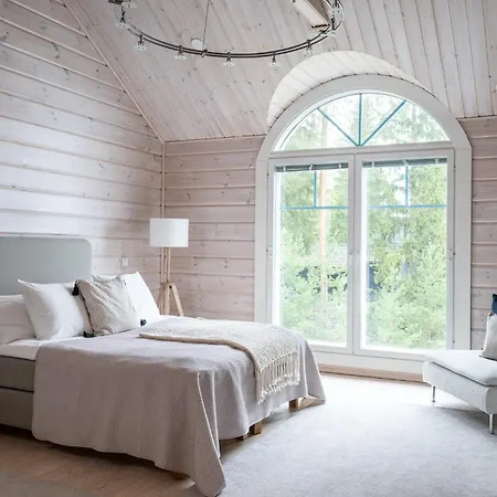 - High Quality For Up To 20 Guests * Tahkovuori