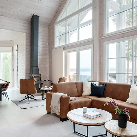 - High Quality For Up To 20 Guests Villa