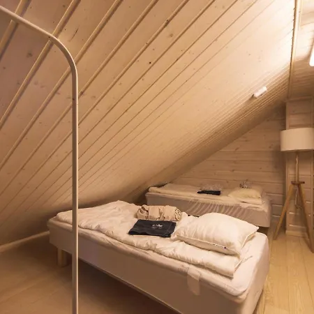 - High Quality For Up To 20 Guests Тахковуори